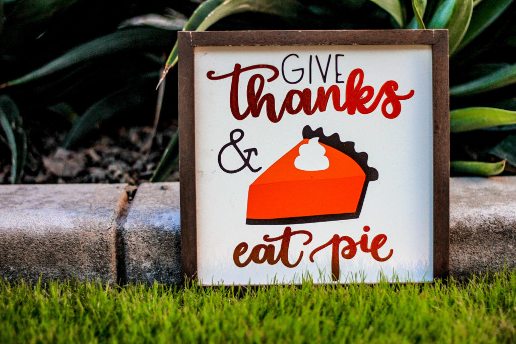 Thanksgiving pie sign