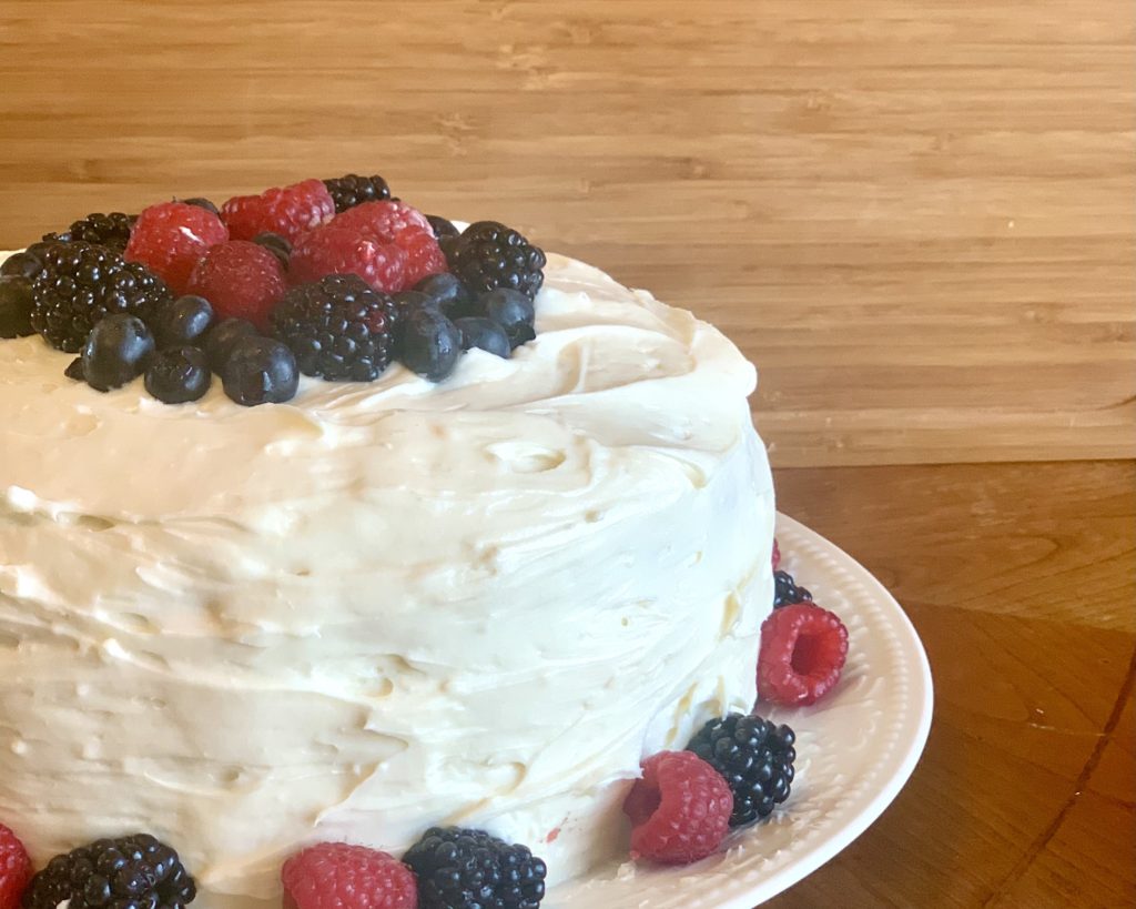 Whole Foods Chantilly cake, so pretty! : r/cakedecorating